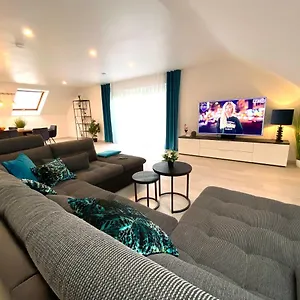 https://auf-der-alm-21.hotelsheidelberg.net