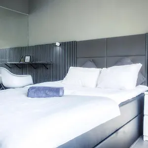 https://charmantes-studio-apartment-in-top-lage-mit-balkon.topcolognehotels.com