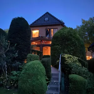 https://gartenblick-oase-obergeschosswohnung-in-hamburg.hamburg-hotels-de.com